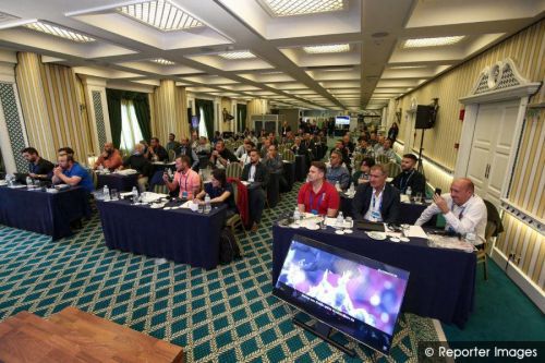 ΟΦΗ: Αδάμος και Πουρσανίδης στο συνέδριο της Super League για τους αγωνιστικούς χώρους (video)