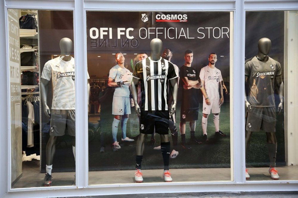 Φωτορεπορτάζ από τα εγκαίνια του OFI FC Official Store