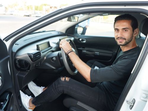 ΟΦΗ: Ο Ντουρμισάι παρέλαβε το νέο του αυτοκίνητο